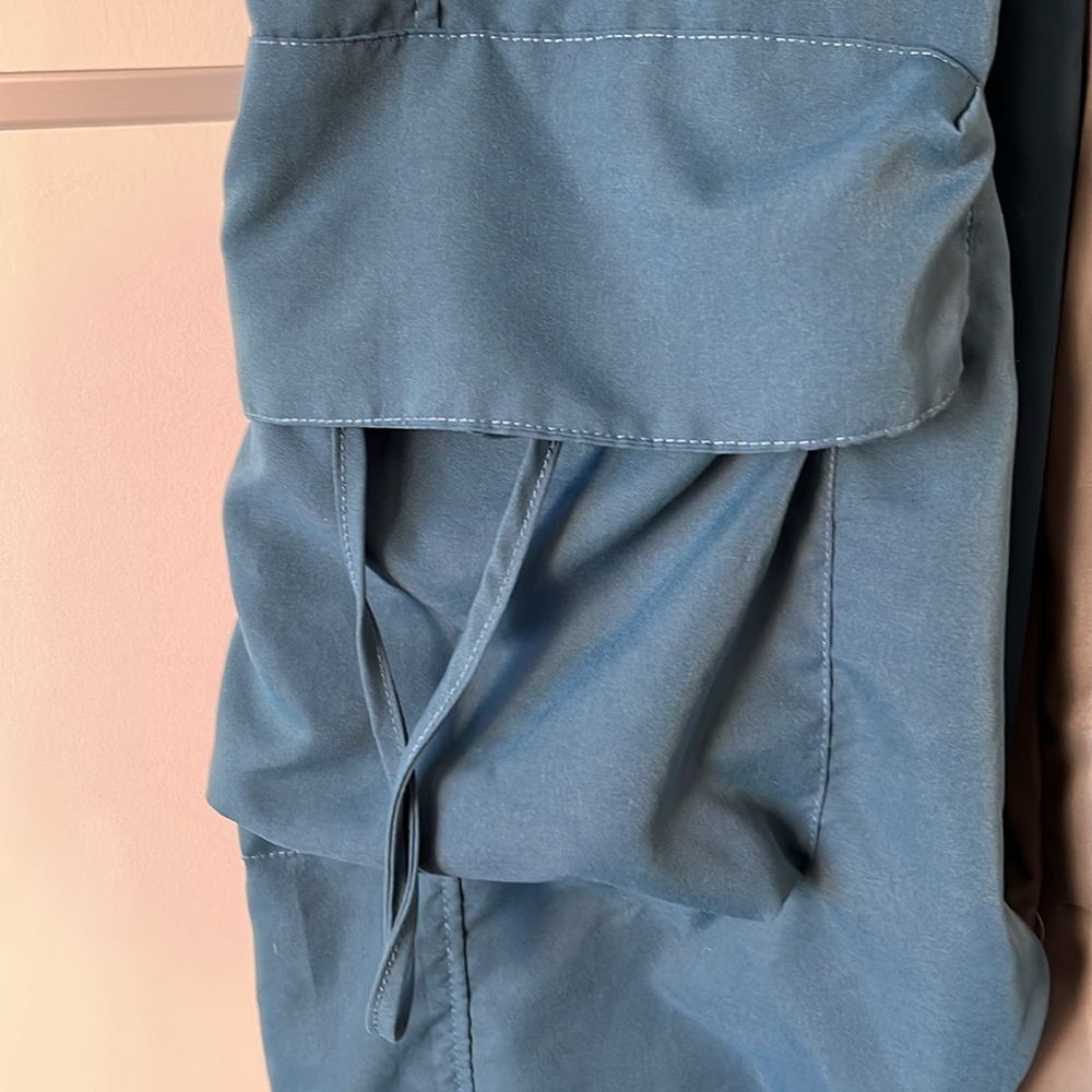 Two-Tone Cargo Pants - Picture 2 of 8